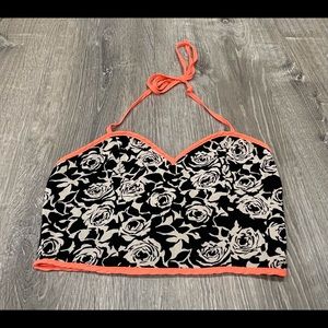 Rumor Botique Crop Top Black White Roses 8 C1